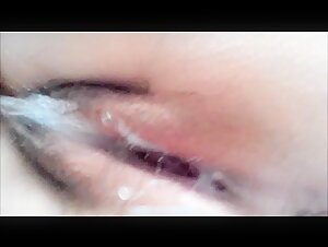 冒死偷摸翻车大合集坑神公共女厕偸拍各种类型小姐姐方便时被发现加看到好B忍不住摸一把 [30:43x720p] 